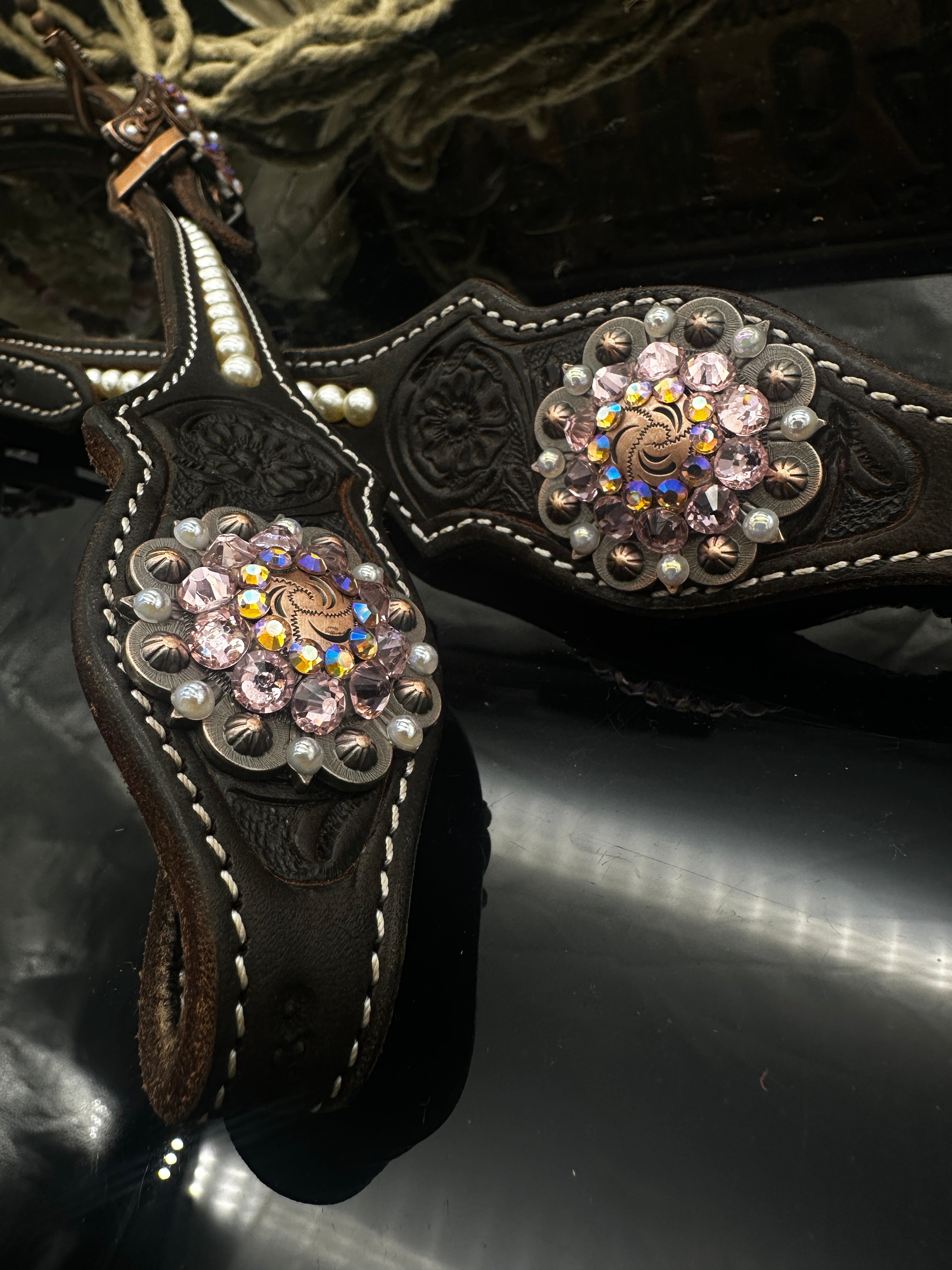 Premium | Dark Chestnut western Hoofdstel | Pink & Swarovski pearls