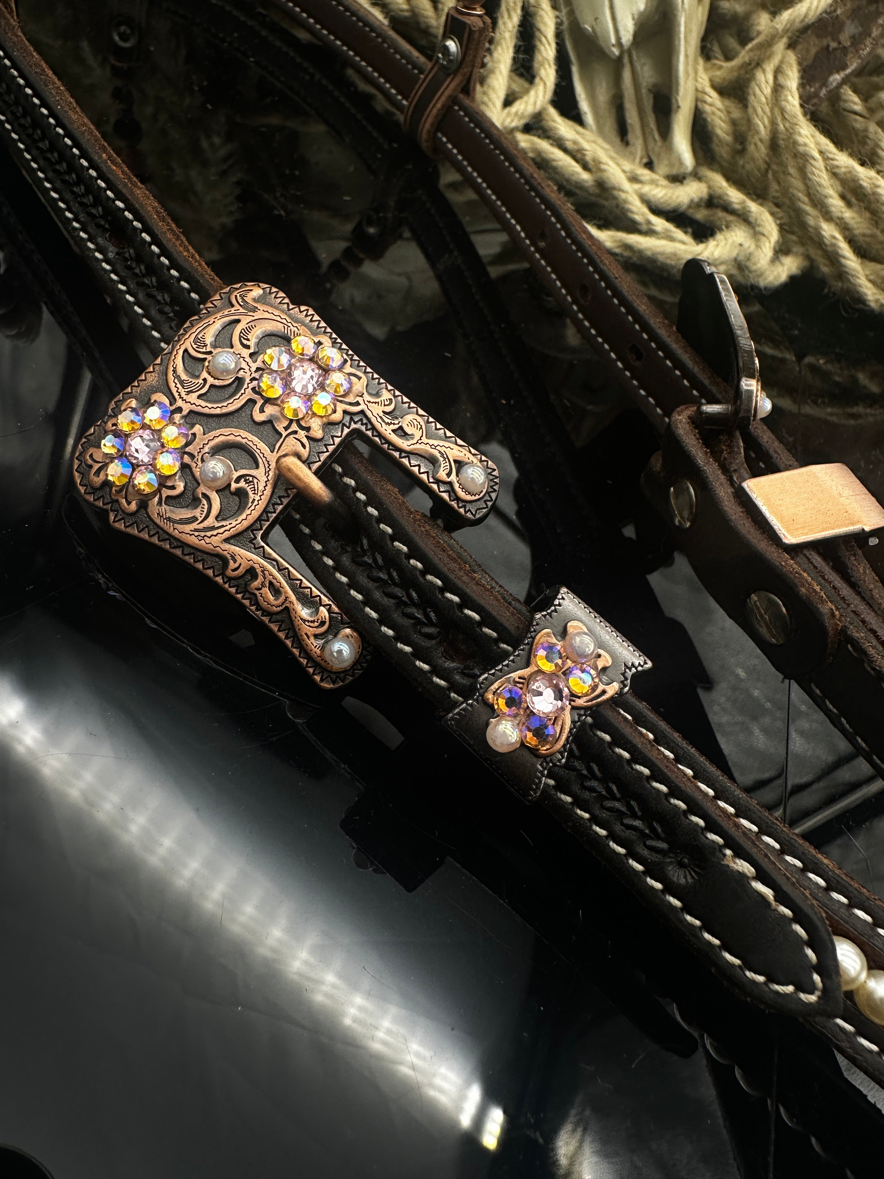 Premium | Dark Chestnut western Hoofdstel | Pink & Swarovski pearls