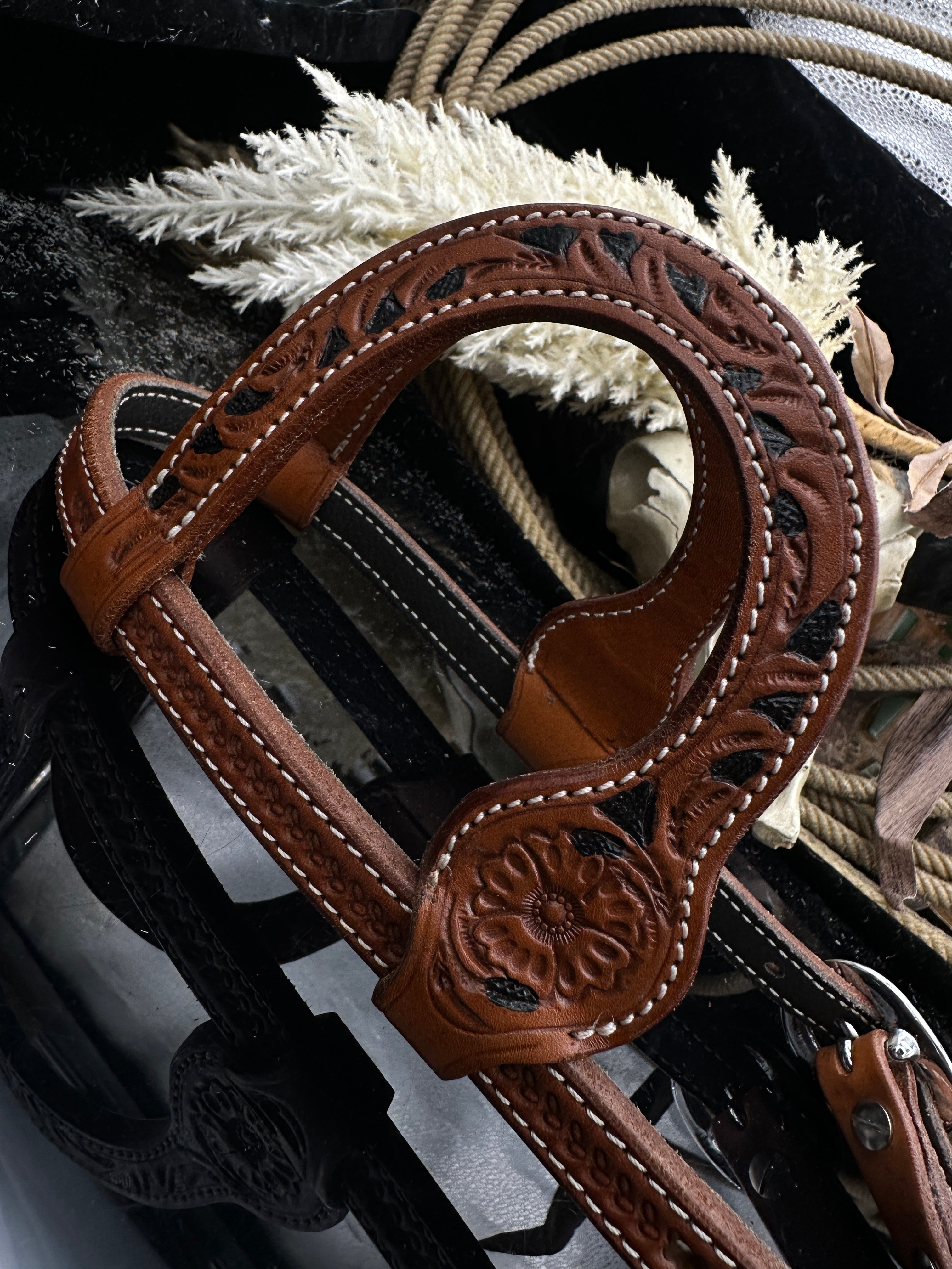 Basic | 2 tone Chestnut | Floral tooled western hoofdstel