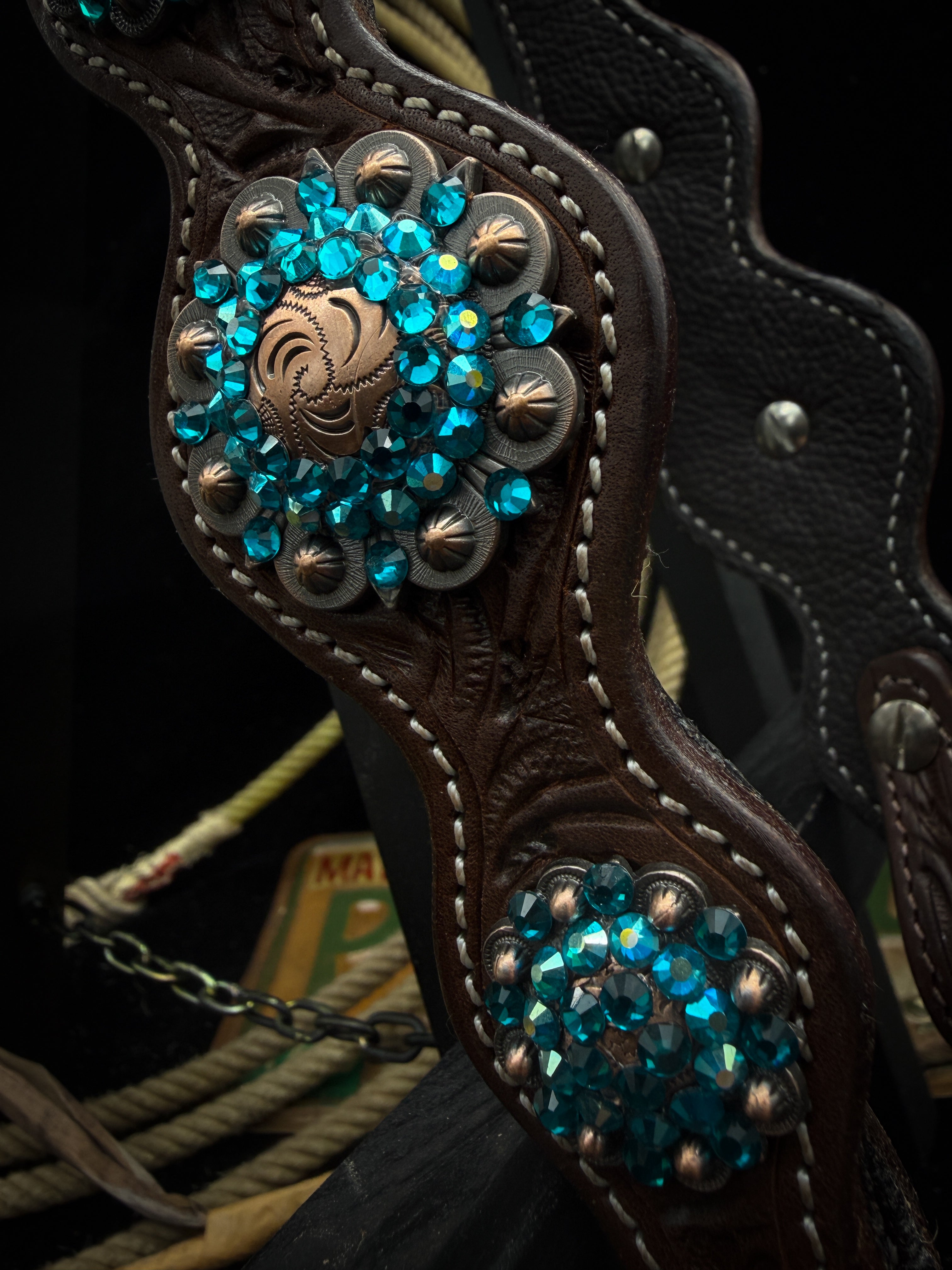 Premium | Westernhoofdstel | Antique dark chestnut | Turquoise Shine