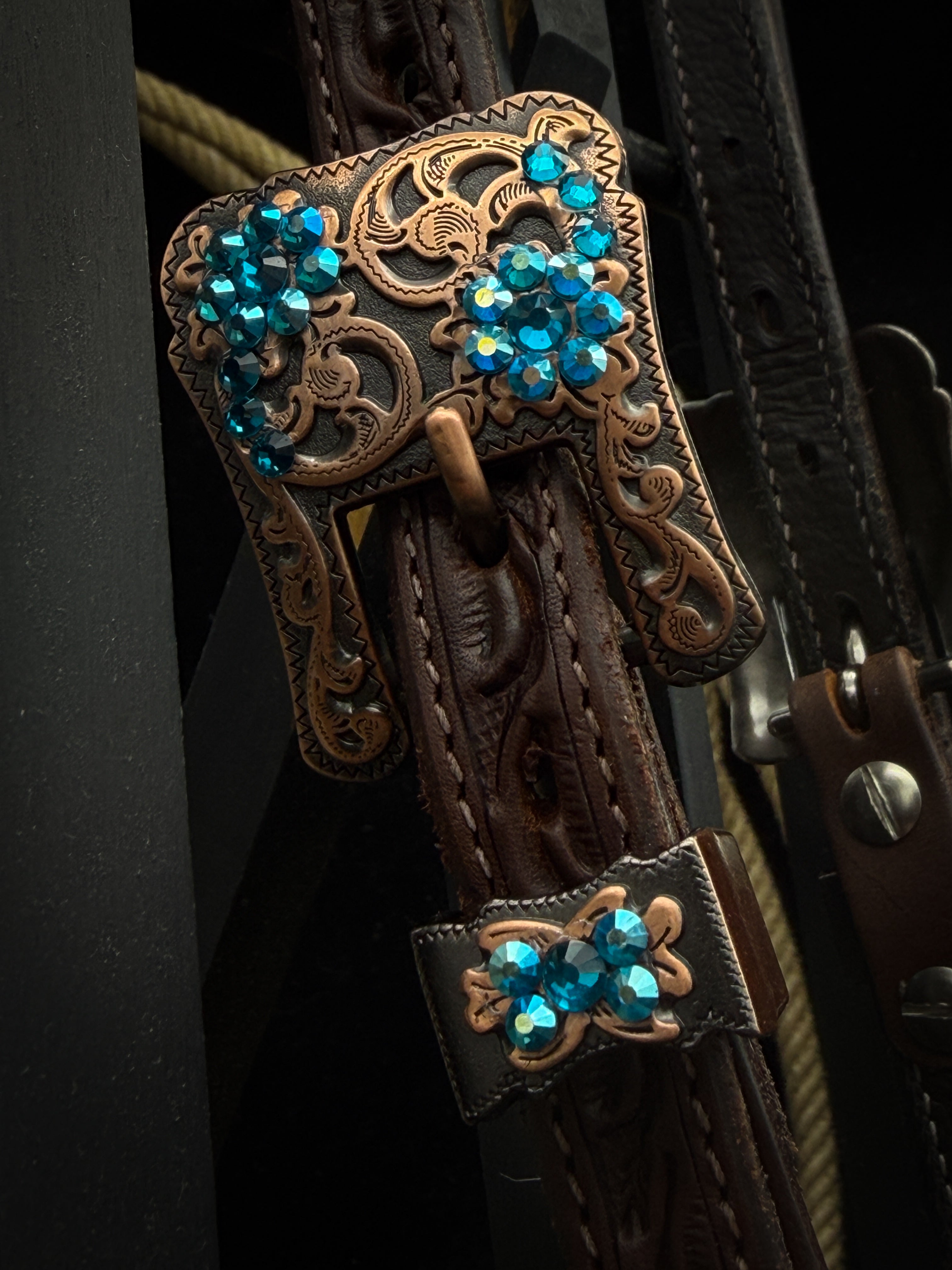 Premium | Westernhoofdstel | Antique dark chestnut | Turquoise Shine