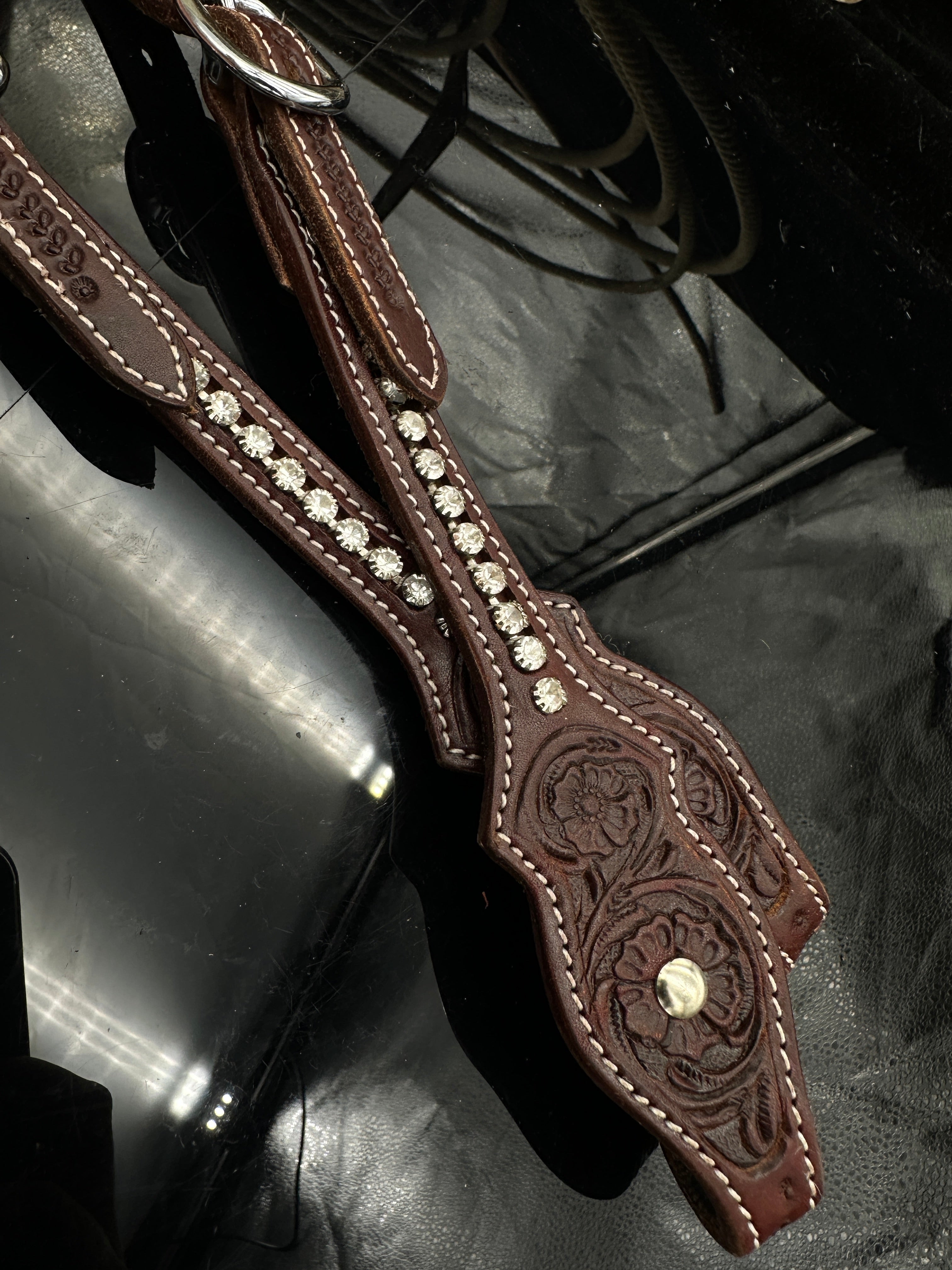 Basic | Dark Chestnut | Floral tooled Rhinestone western hoofdstel