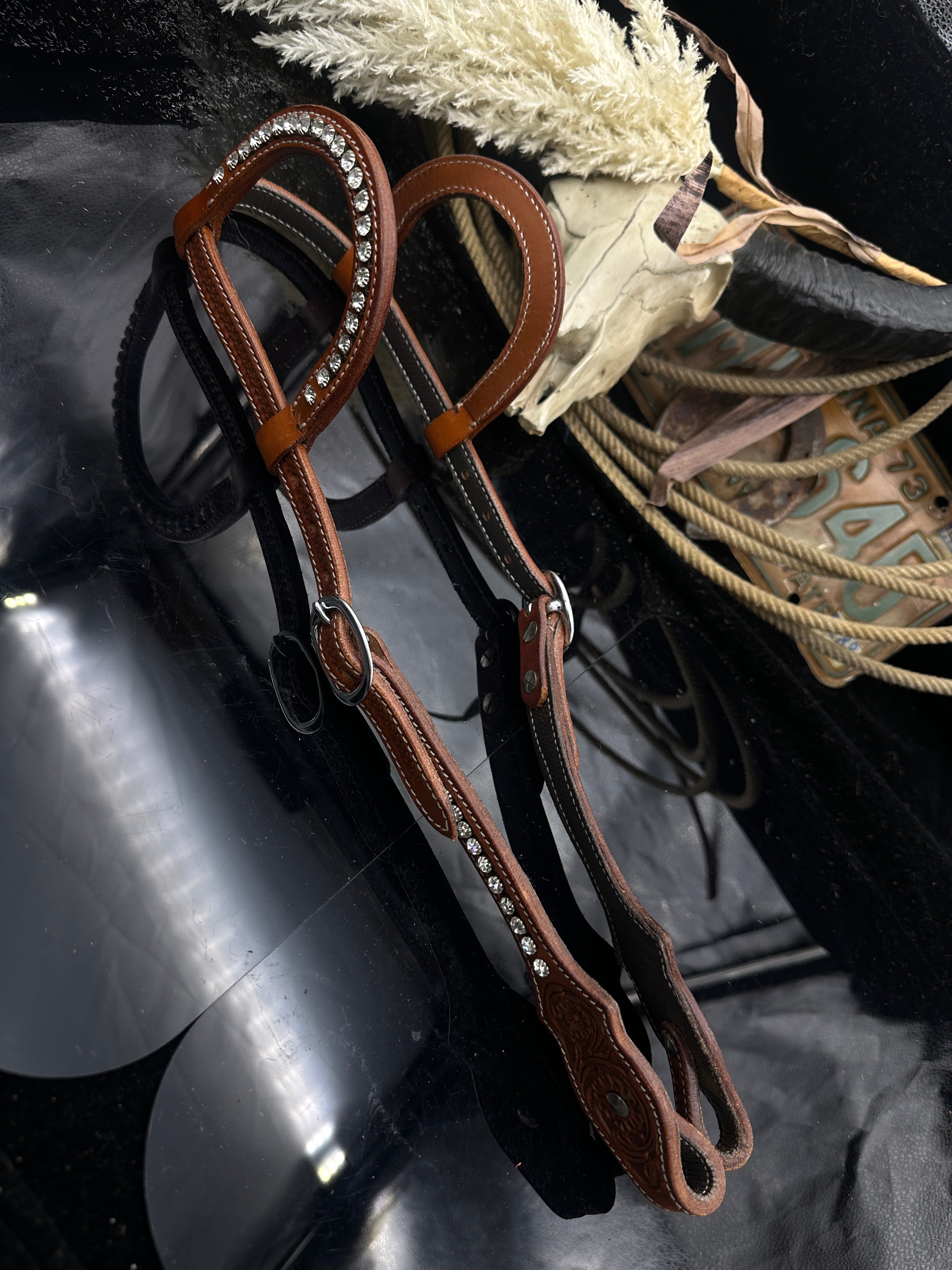 Basic | Chestnut | Floraltooled rhinestone western hoofdstel