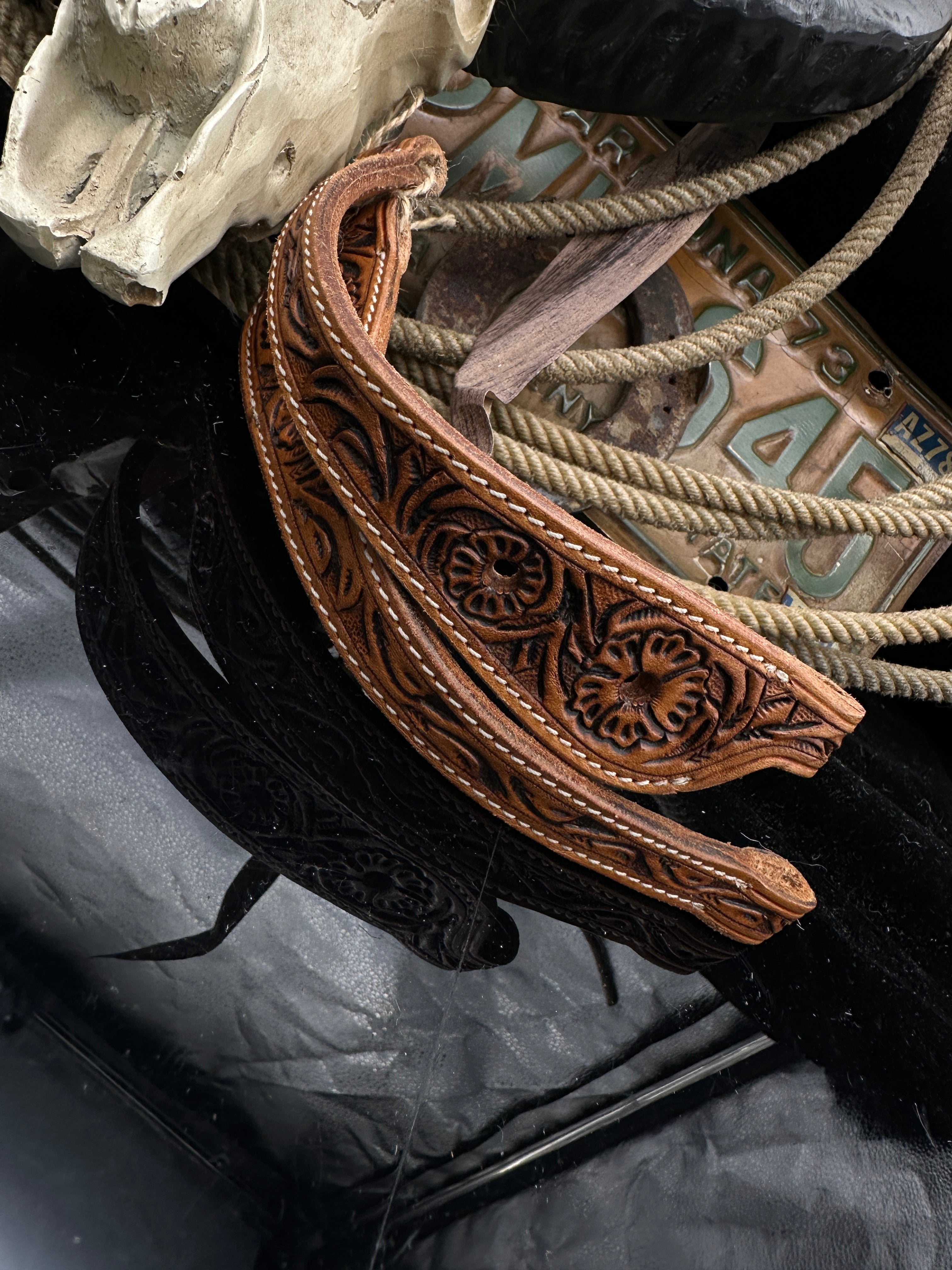 Leren western oortjes | Floral tooled | Chestnut, Antique russet & Dark chestnut