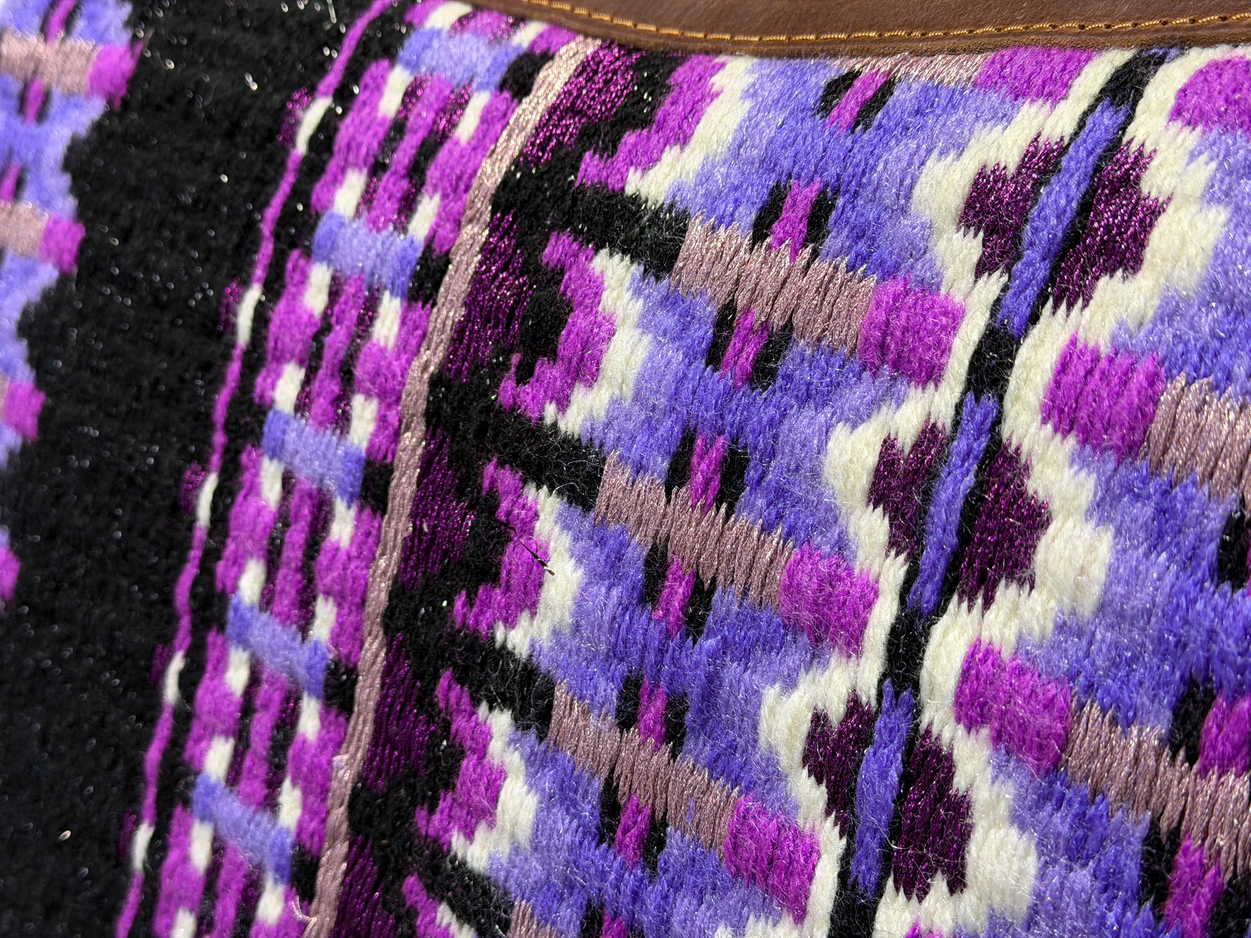 2in1 Show | contoured western pad | Violet Stardust