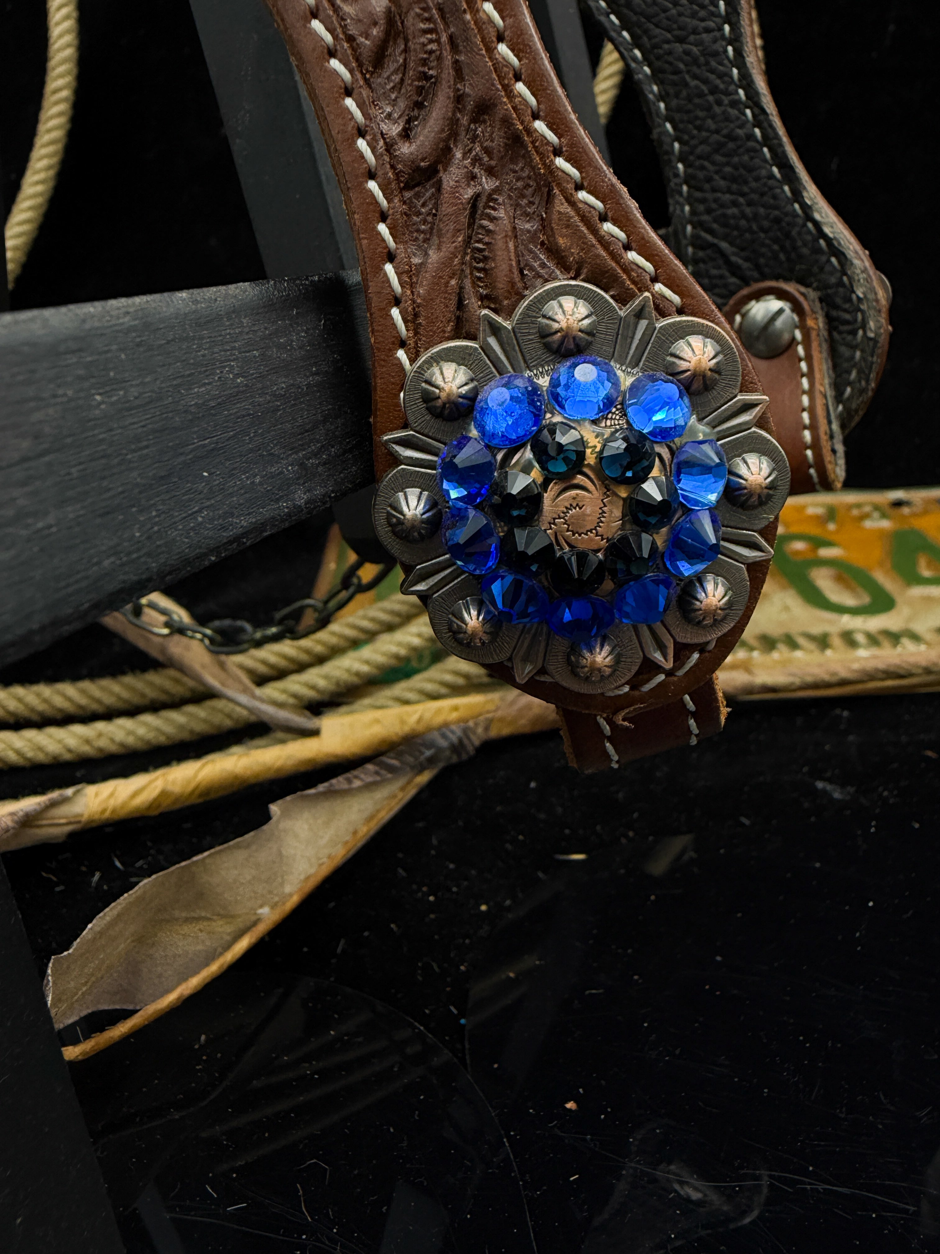 Premium | Cobalt Dust | Chestnut Western Hoofdstel