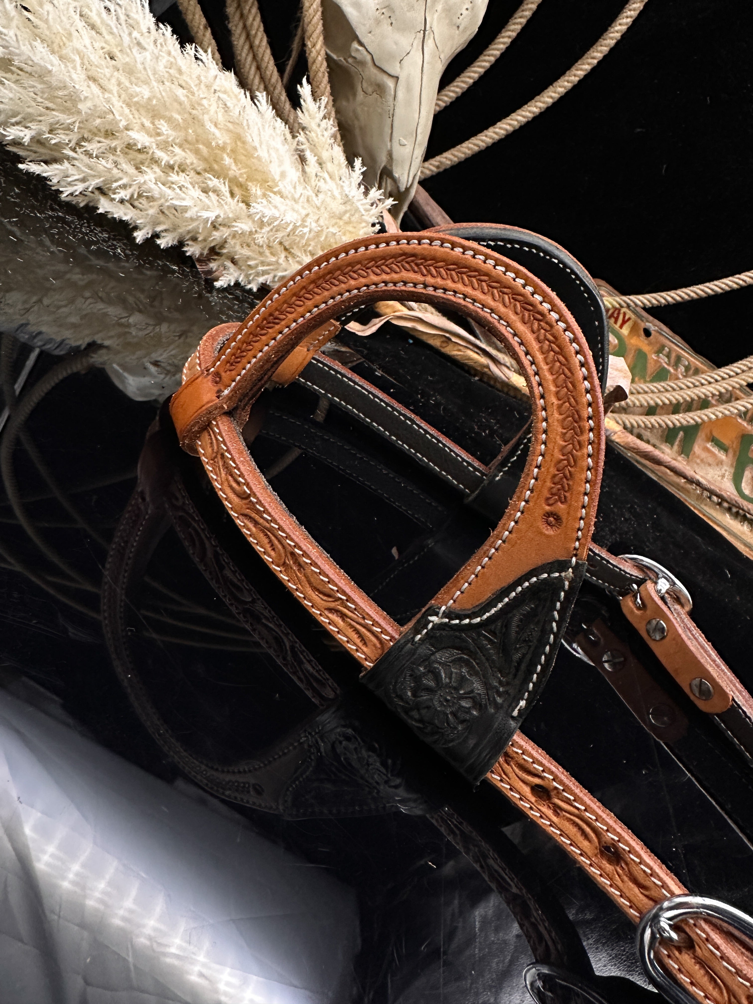 Basic | Russet 2 tone| Floral tooled western hoofdstel