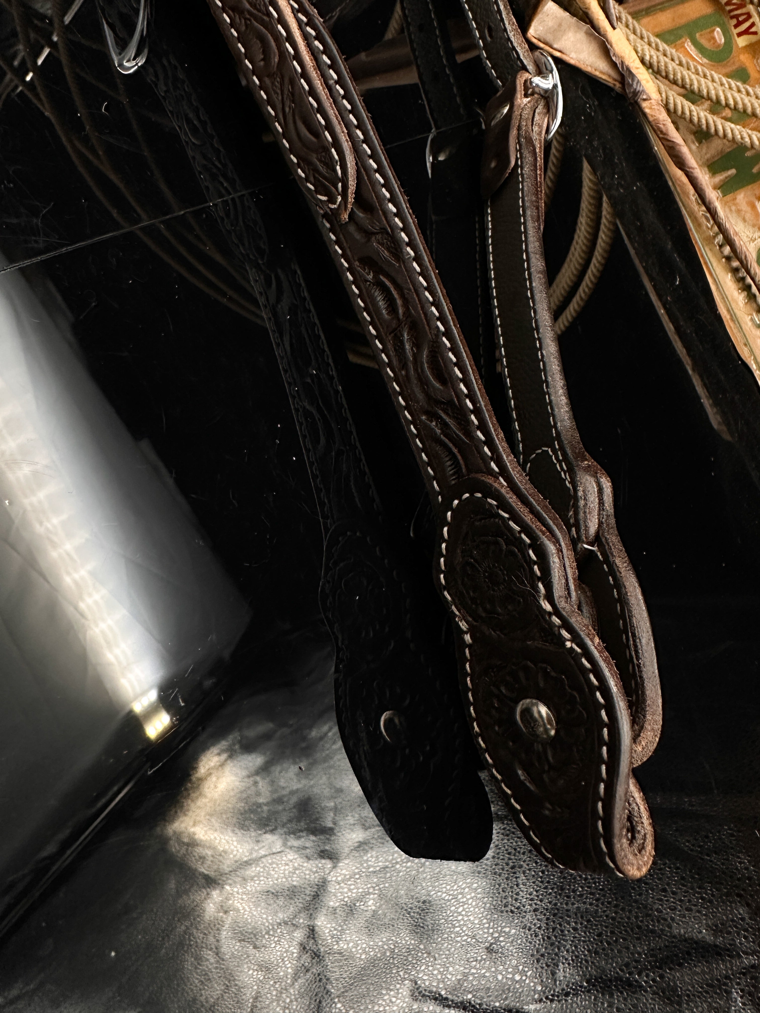 Basic | Dark Chestnut | Floral tooled western hoofdstel